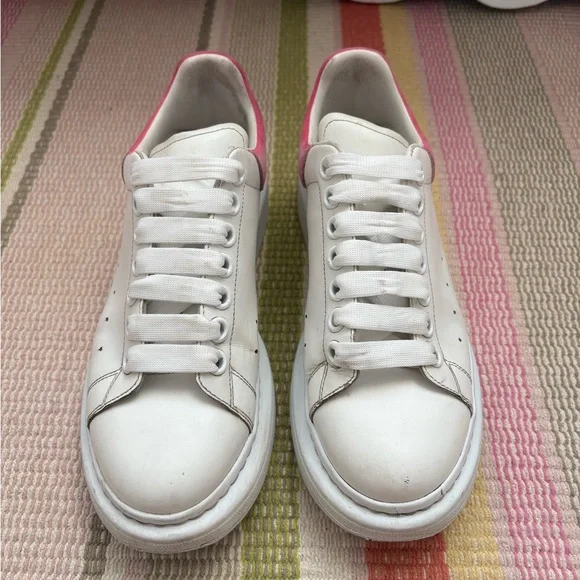 Alexander McQueen Oversized Sneaker - White and Pink Suede - Picture 3 of 8